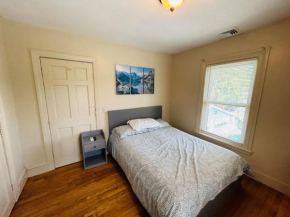Nice cute room in Lincoln with shared bathroom and kitchen d